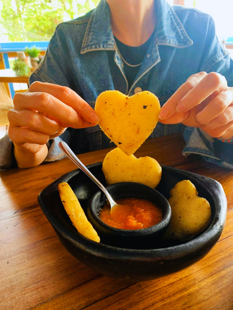 Arepas, comida típica de Colombia.
