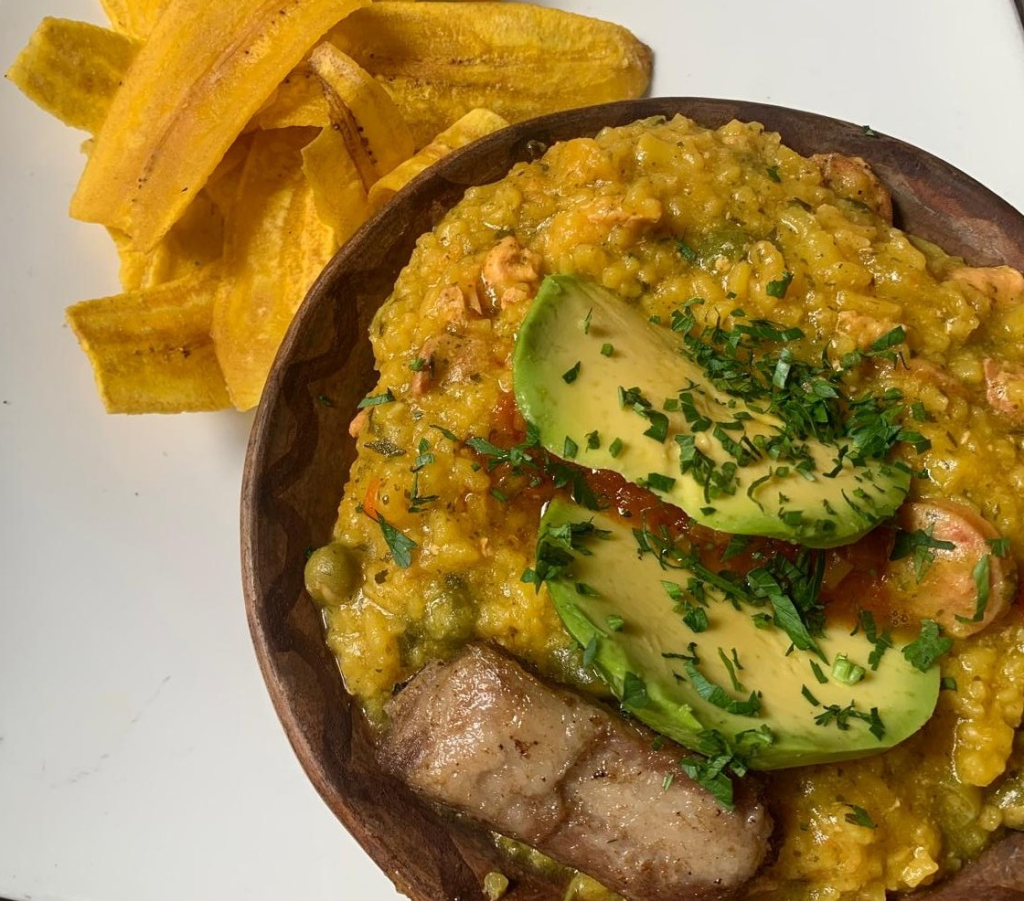 Atollado de arroz, plato típico del Valle del Cauca