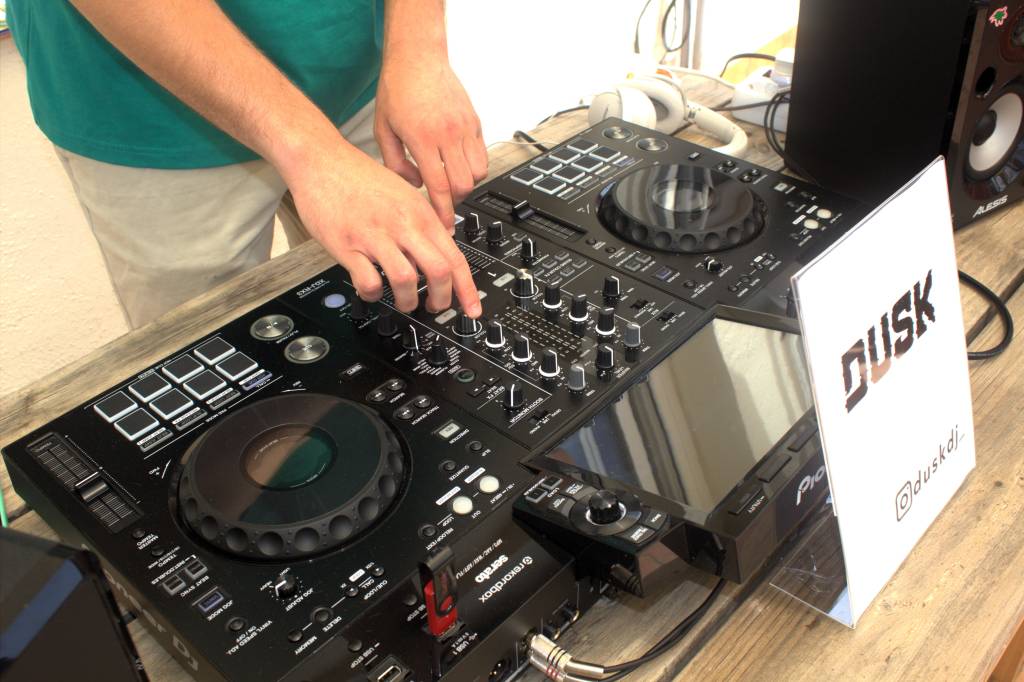 Evento social de café con música 