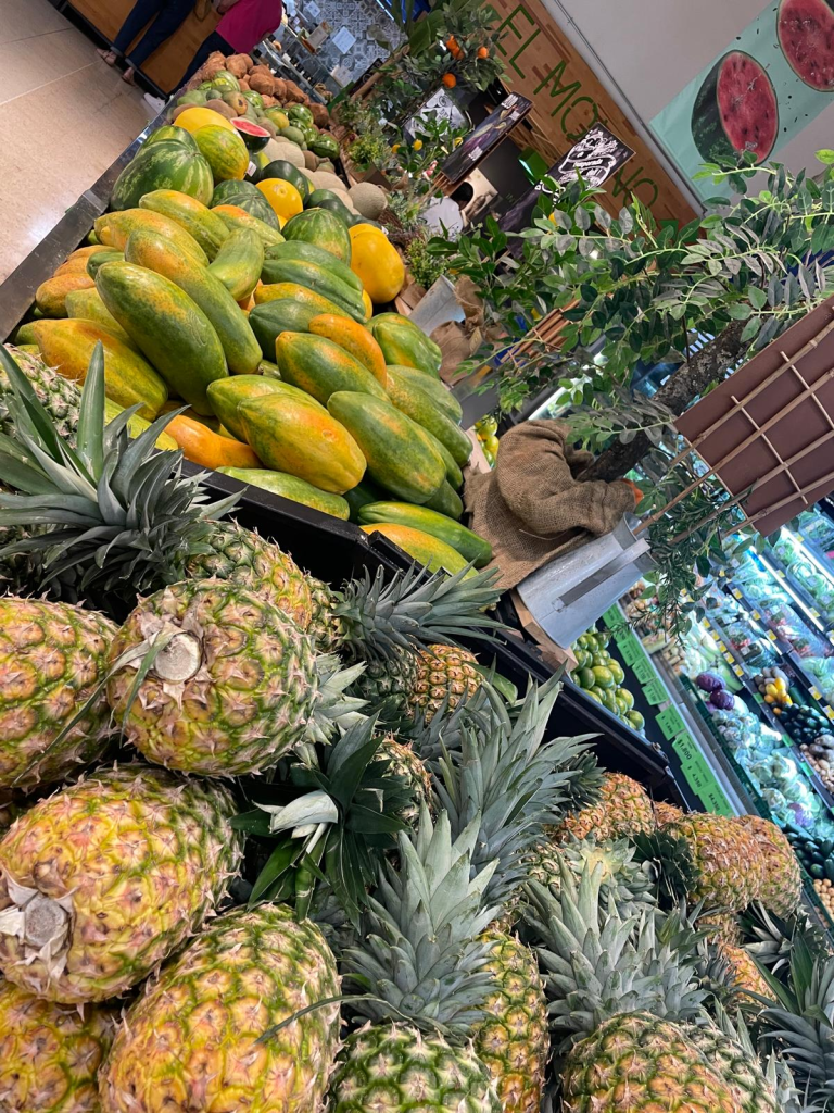 Frutas tropicales en todos los mercados